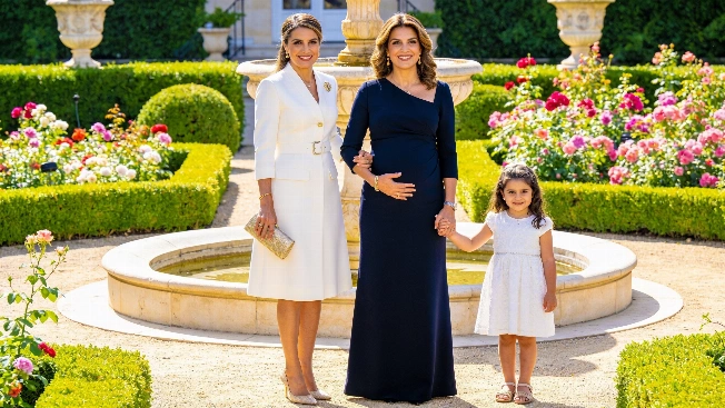 La reina Rania confirma el embarazo avanzado de su hija Iman Español.News