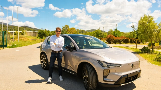El nuevo EX60 revoluciona el mercado de coches eléctricos en España Español.News