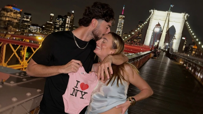 Natalia Palacios y Carliyo sorprenden con el anuncio de su primera hija Español.News