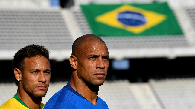 Ronaldo cuestiona el futuro de Neymar en la Selección Brasileña Español.News