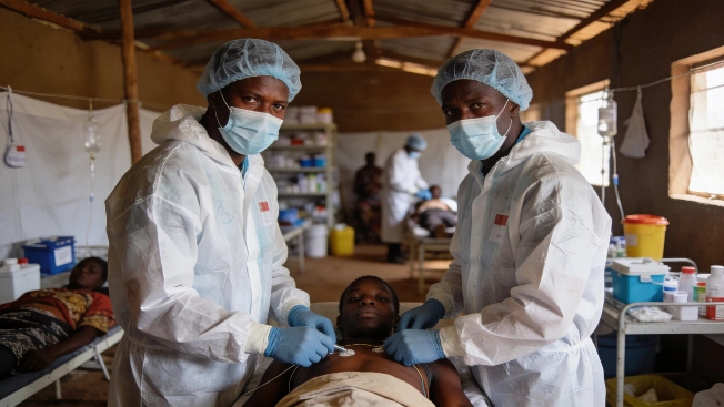 El brote de ébola en RDC supera los 2.000 casos y preocupa la OMS Español.News