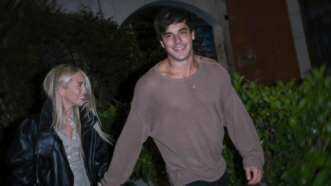 El inesperado 'like' de Óscar Casas a Ana Mena tras su ruptura Español.News