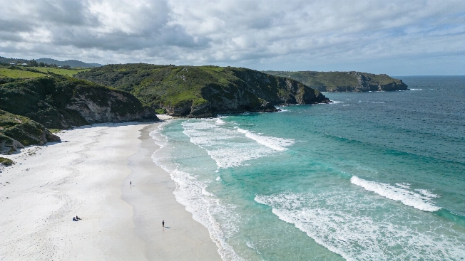 Playas del norte: refugio frente al calor extremo Español.News