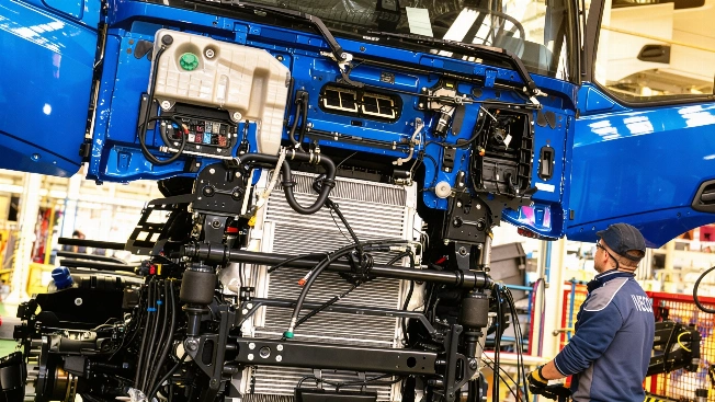 Por qué la planta madrileña de Iveco se ha convertido en referente de personalización y automatización en Europa Español.News