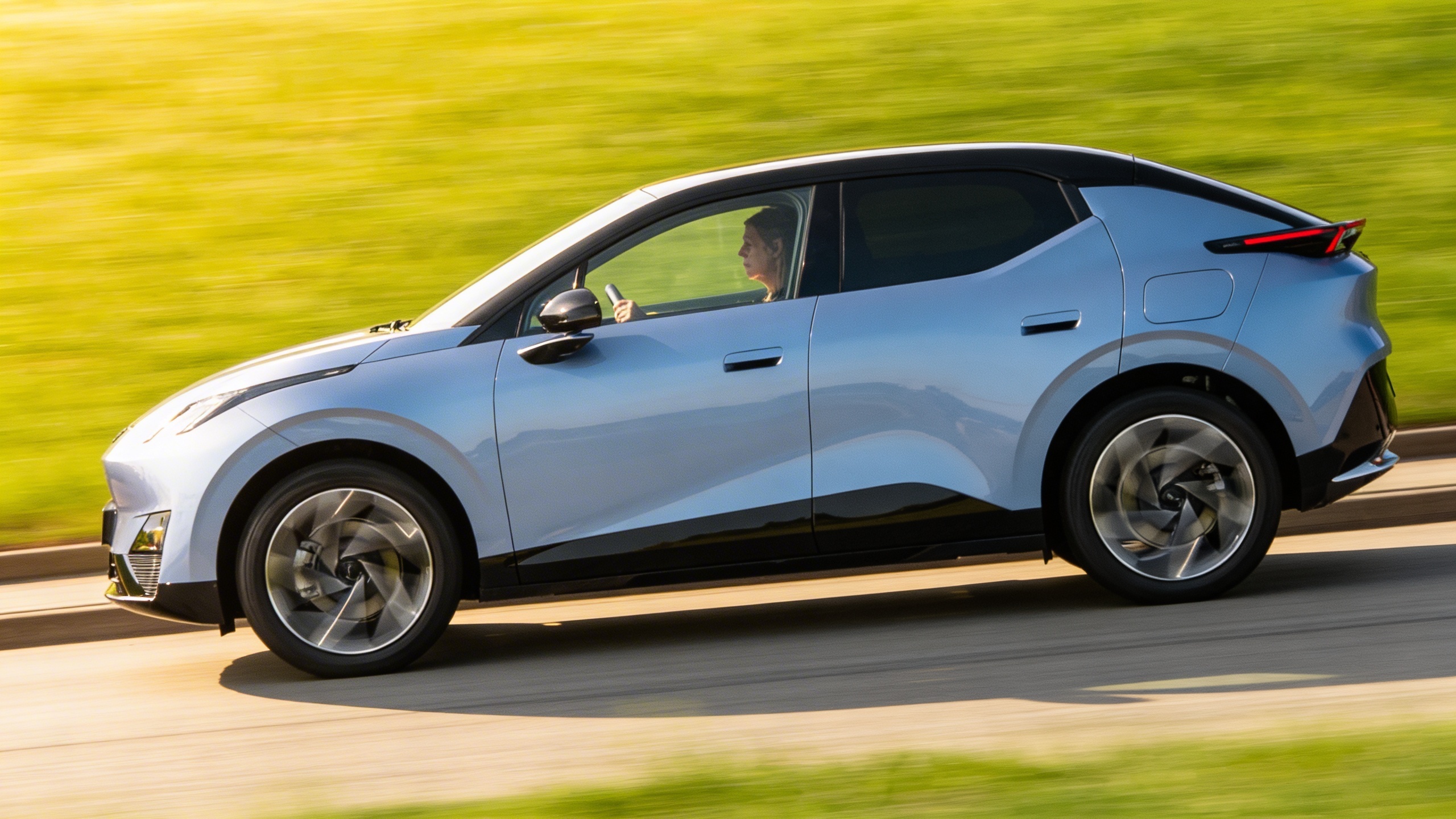 Lynk & Co 02 llega a Europa y pone en jaque a los coches eléctricos tradicionales Español.News