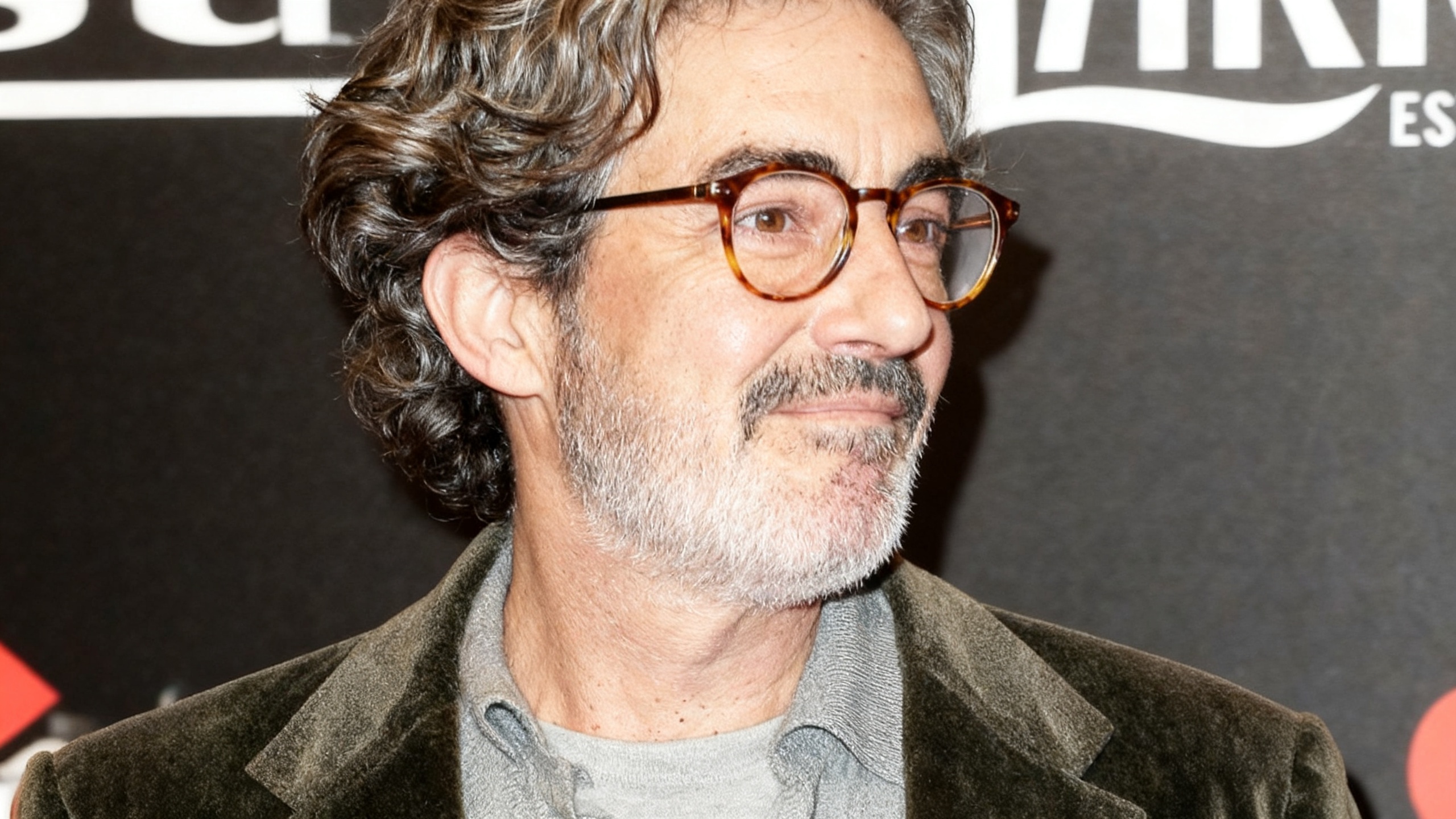 Micky Molina cuenta cómo cambió su vida tras dejar el mundo del espectáculo Español.News