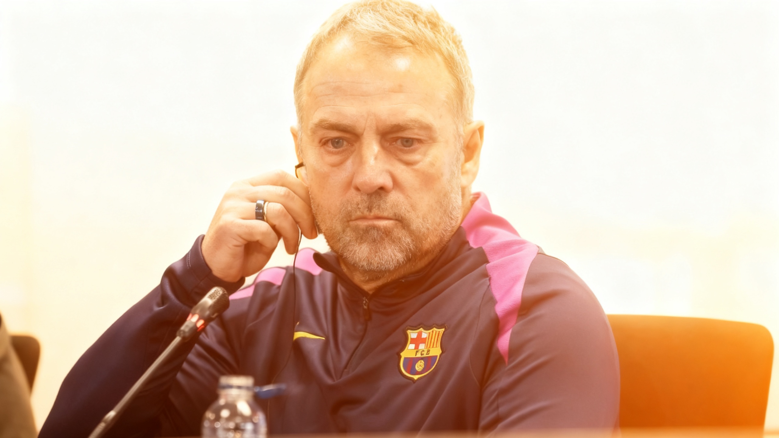 Hansi Flick se quedó en el Barcelona tras la muerte de su padre antes del partido contra el Real Madrid Español.News