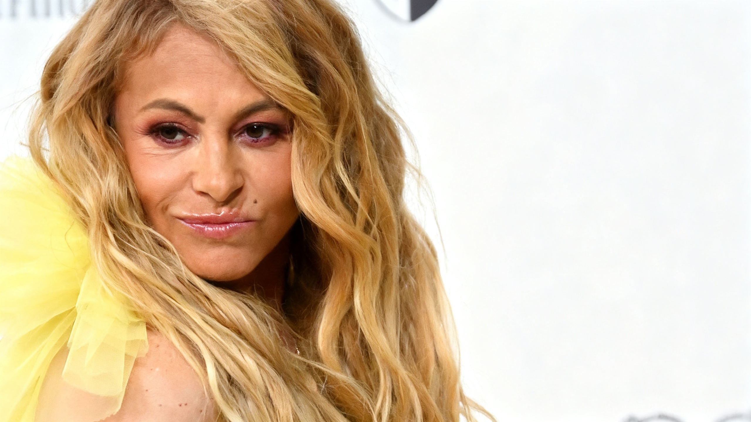 Paulina Rubio declara públicamente que la maternidad es su prioridad tras el fallo judicial con Colate Español.News