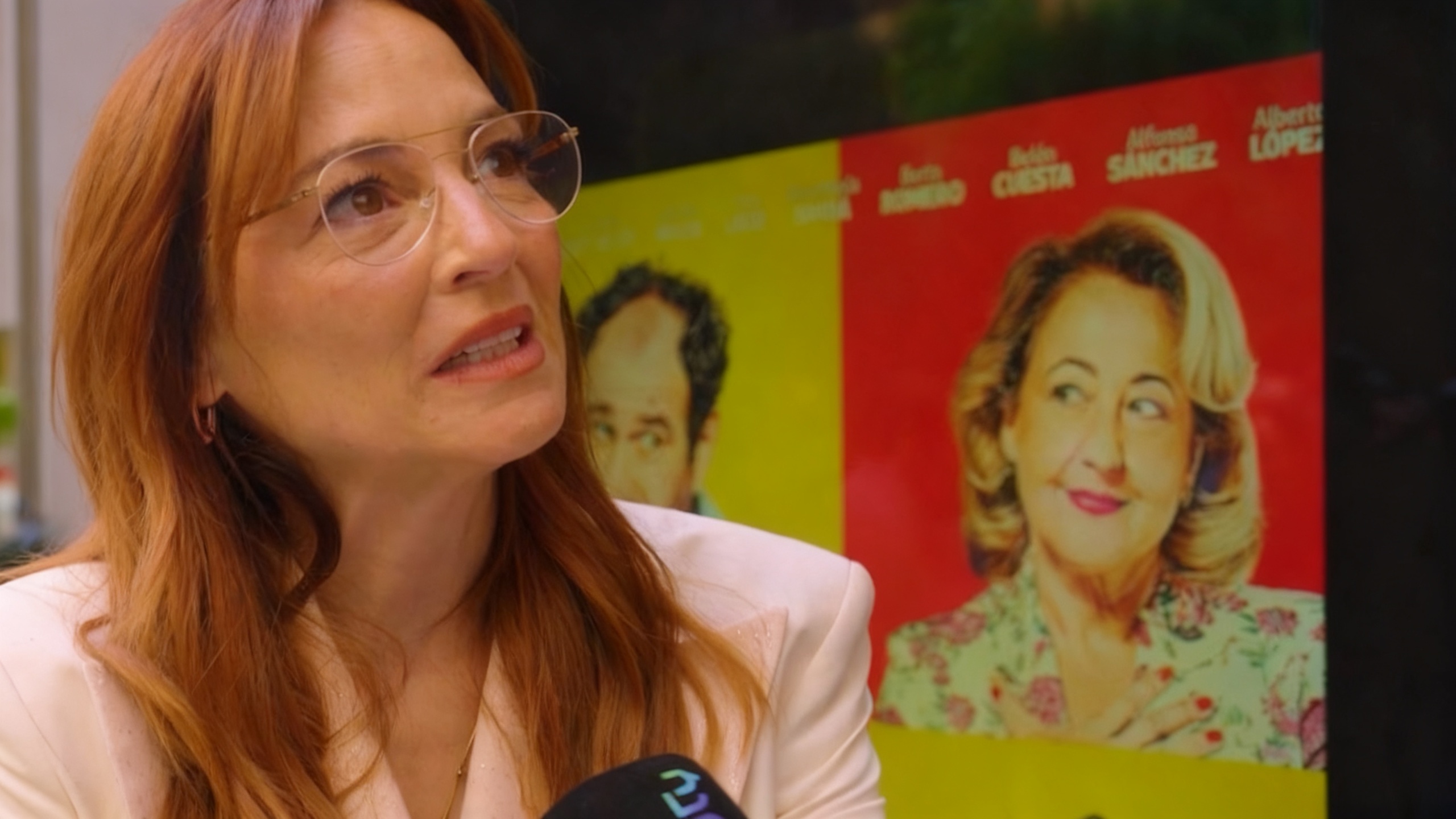 Leonor Watling explicó por qué no asocia la libertad con la edad — una entrevista sincera Español.News