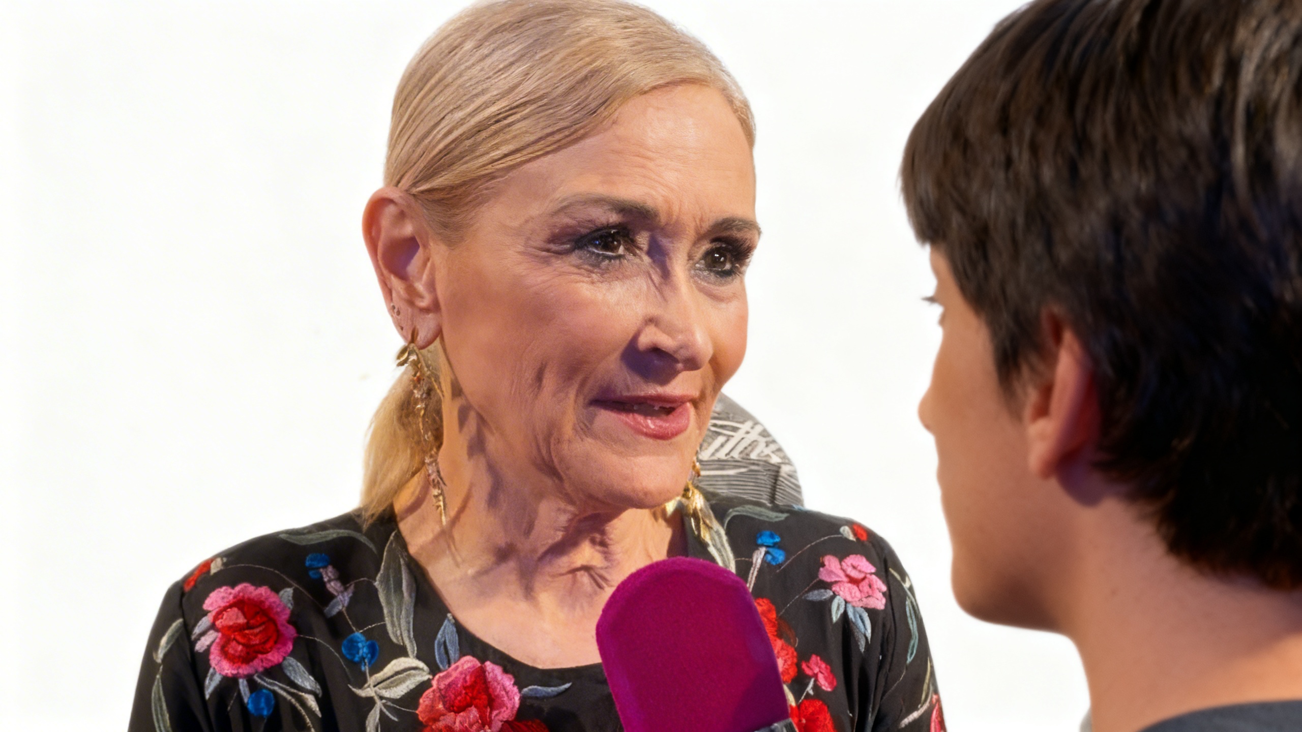 El poder y el dinero Cómo Cristina Cifuentes gestiona sus relaciones fuera del cargo Español.News