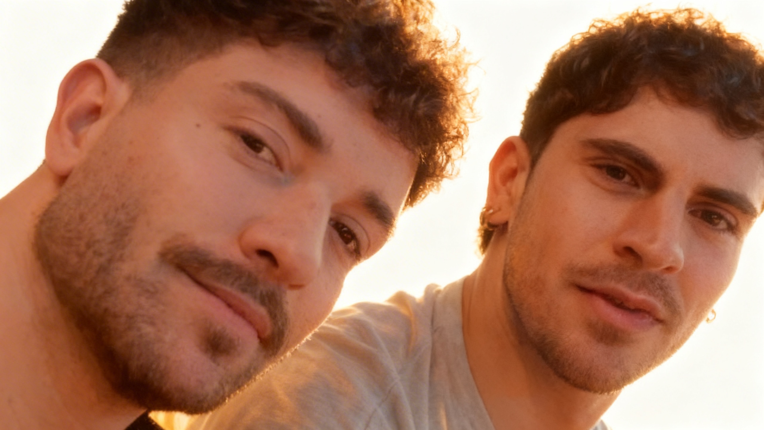 Cómo han evolucionado las muestras de afecto entre Pablo Alborán y Juan Sesma Español.News