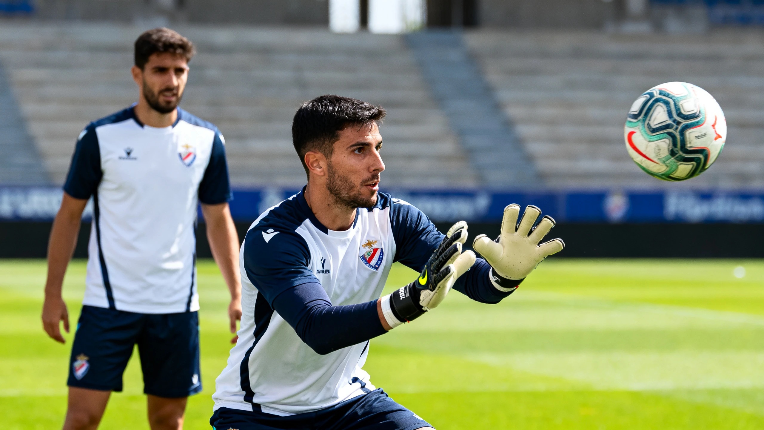 Cómo llegó al Burgos CF un grupo de futbolistas navarros bajo el mando de Ramis Español.News