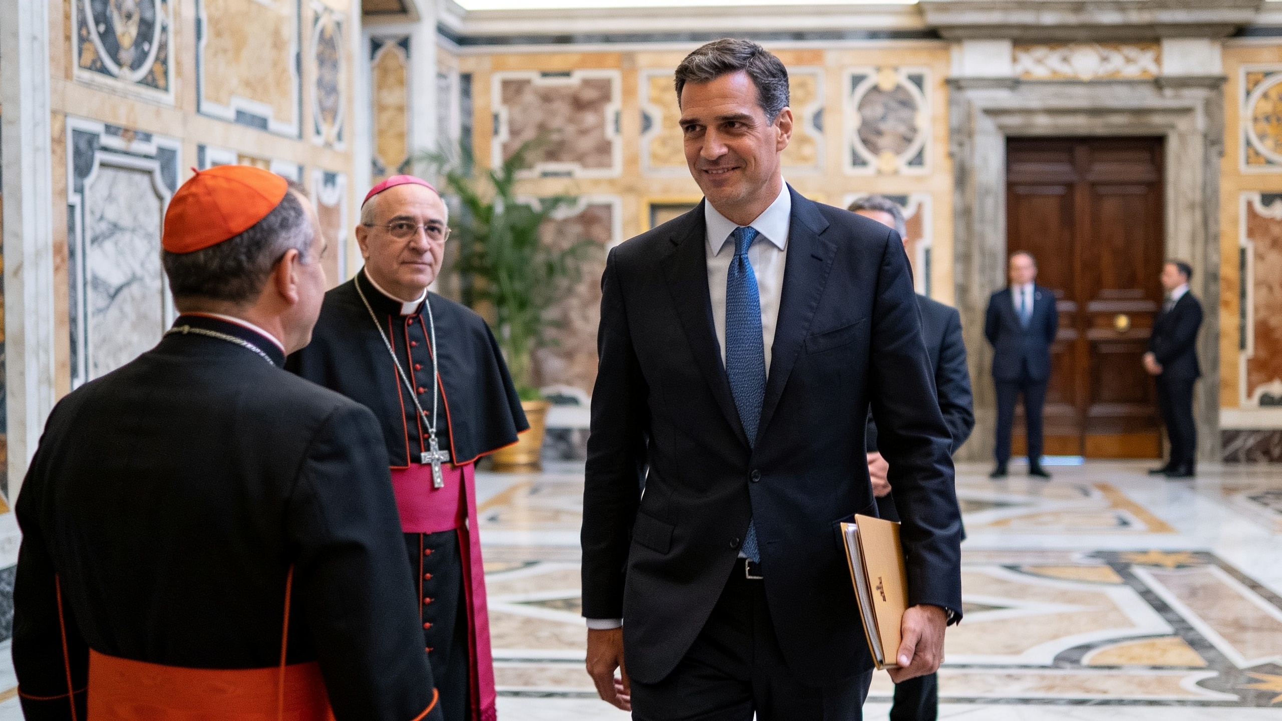 En Barcelona, el Papa mantuvo reuniones privadas y bendijo vehículos humanitarios para Ucrania Español.News
