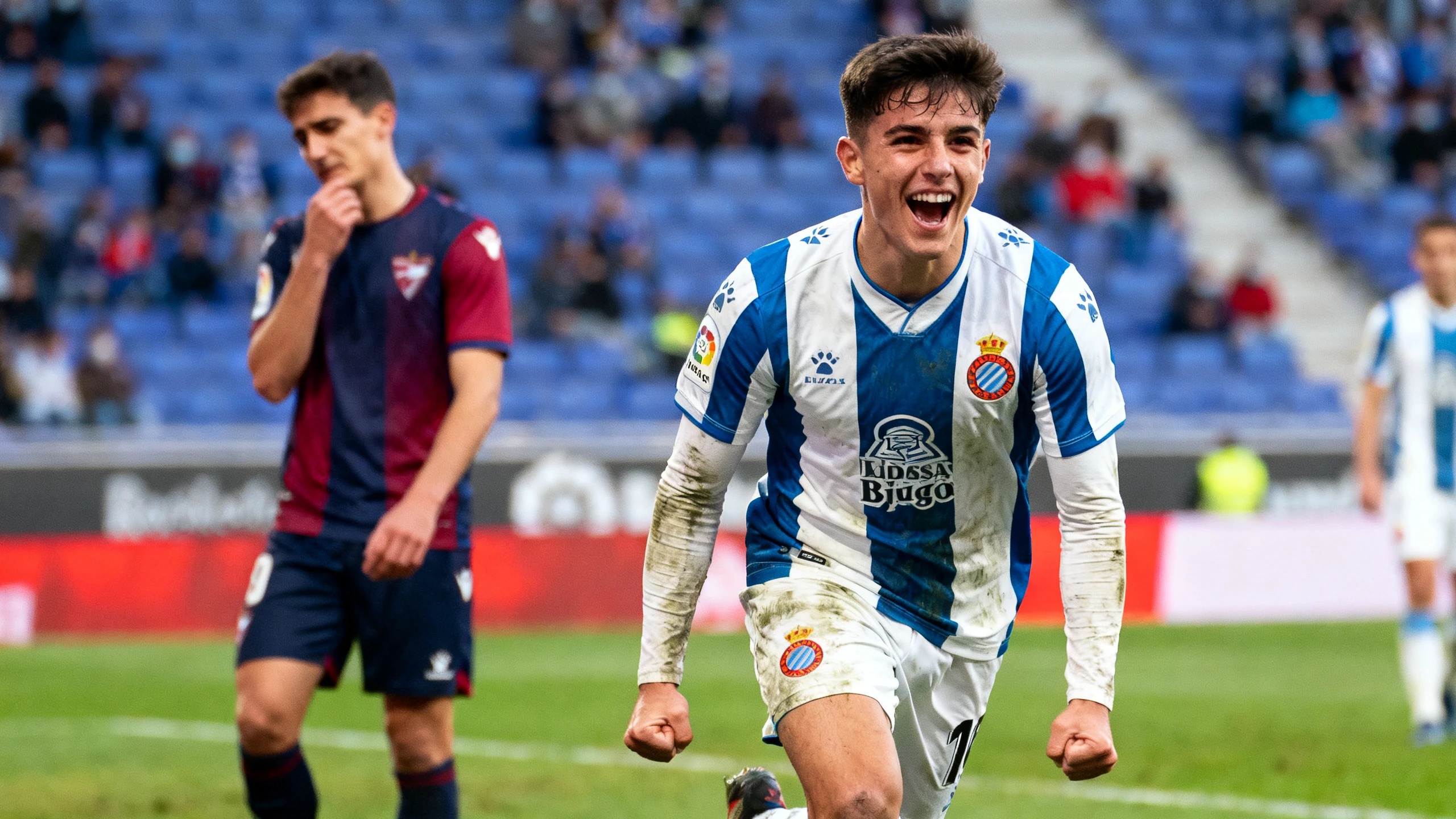 El club catalán inaugura el marcador en un partido tenso contra el Celta Fortuna Español.News