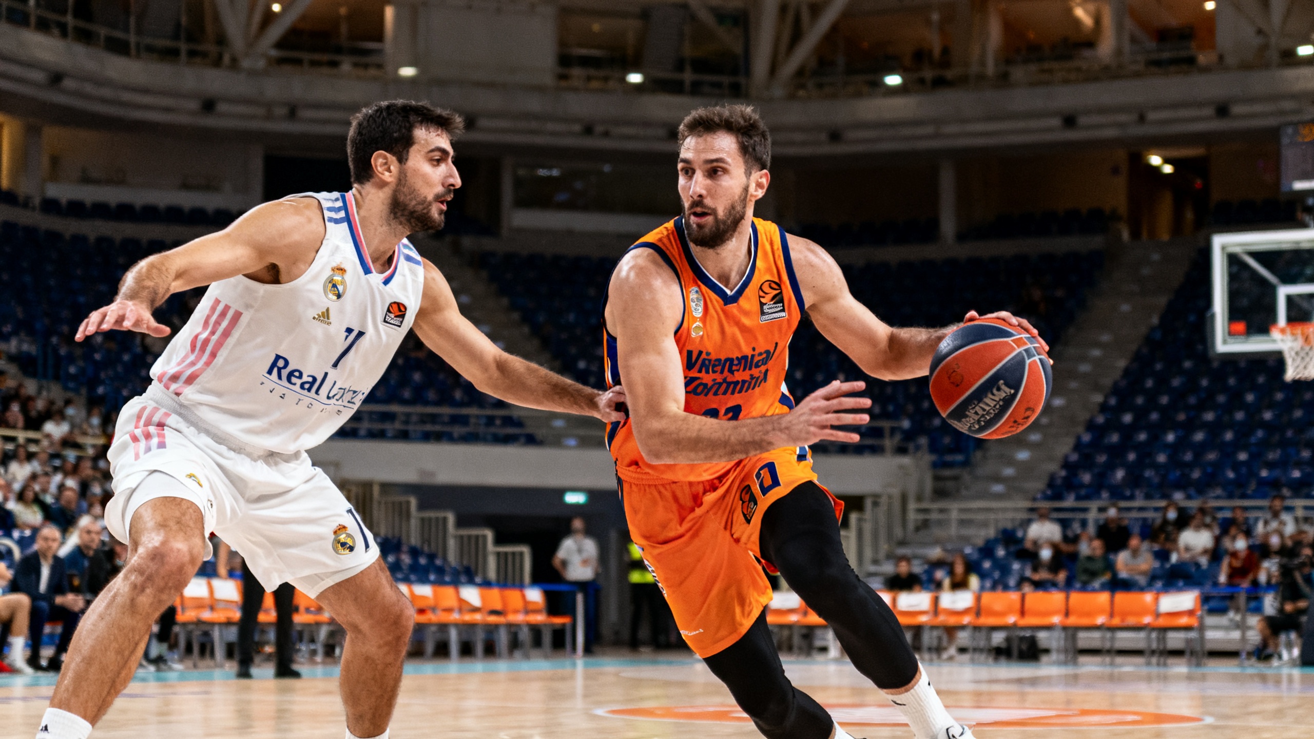 Valencia llega a las semifinales en Atenas con su plantel más fuerte y su jugador clave Español.News