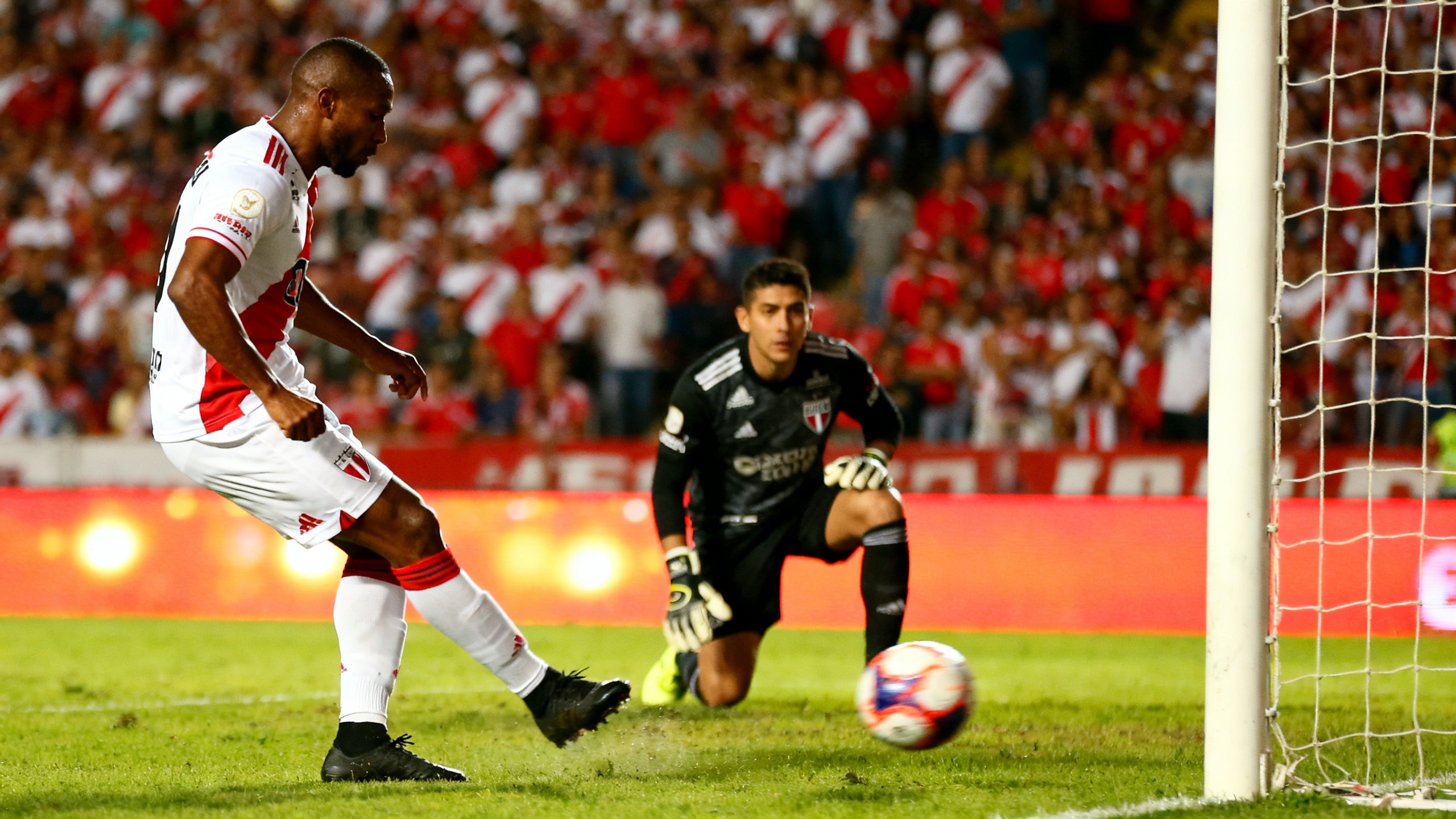 El partido decisivo entre Santa Fe y Junior se disputará en Barranquilla tras el empate en Bogotá Español.News