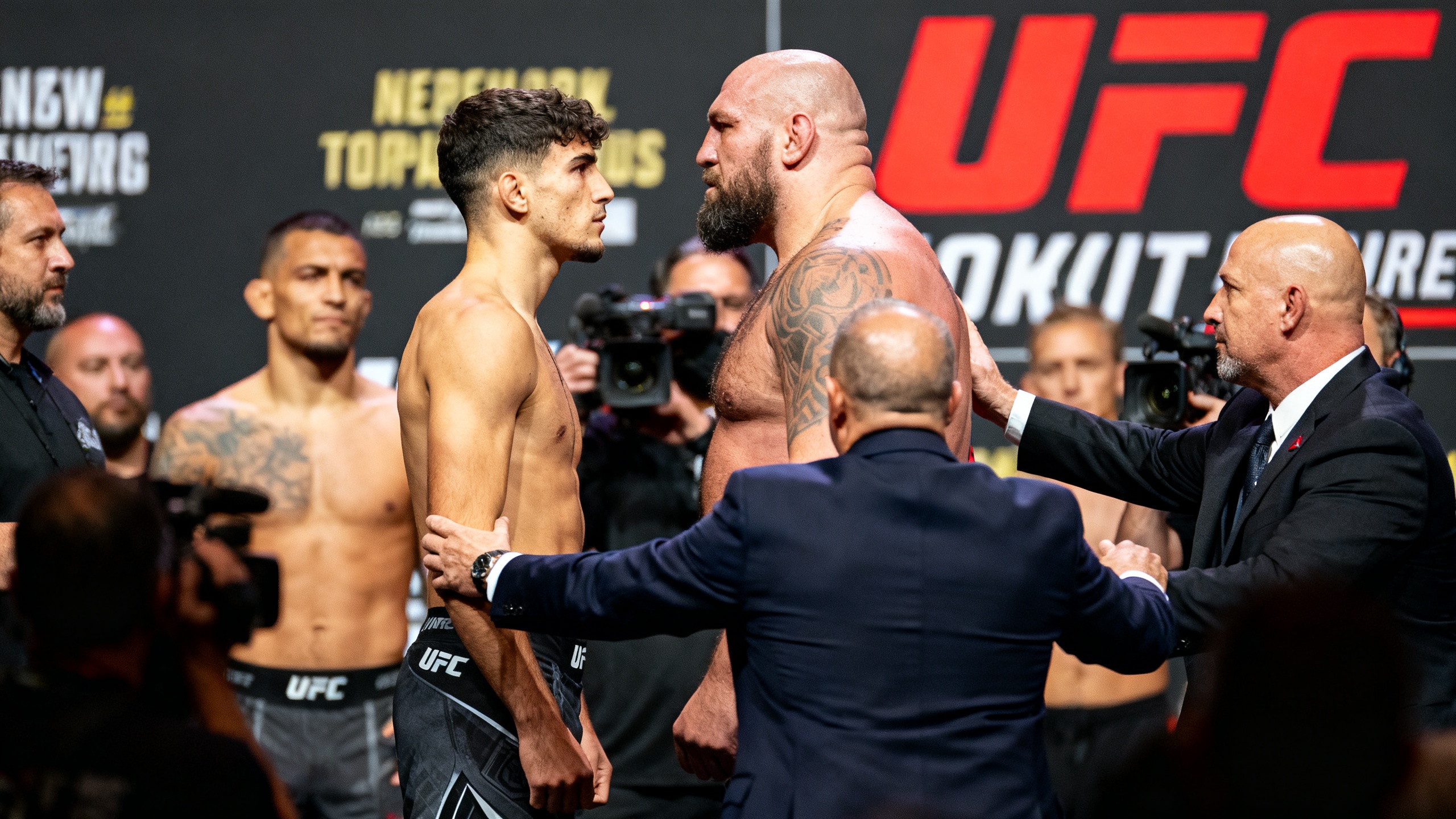 El incidente con la expulsión del luchador tuvo lugar en Newark en pleno preparativo para el UFC Freedom 250 Español.News