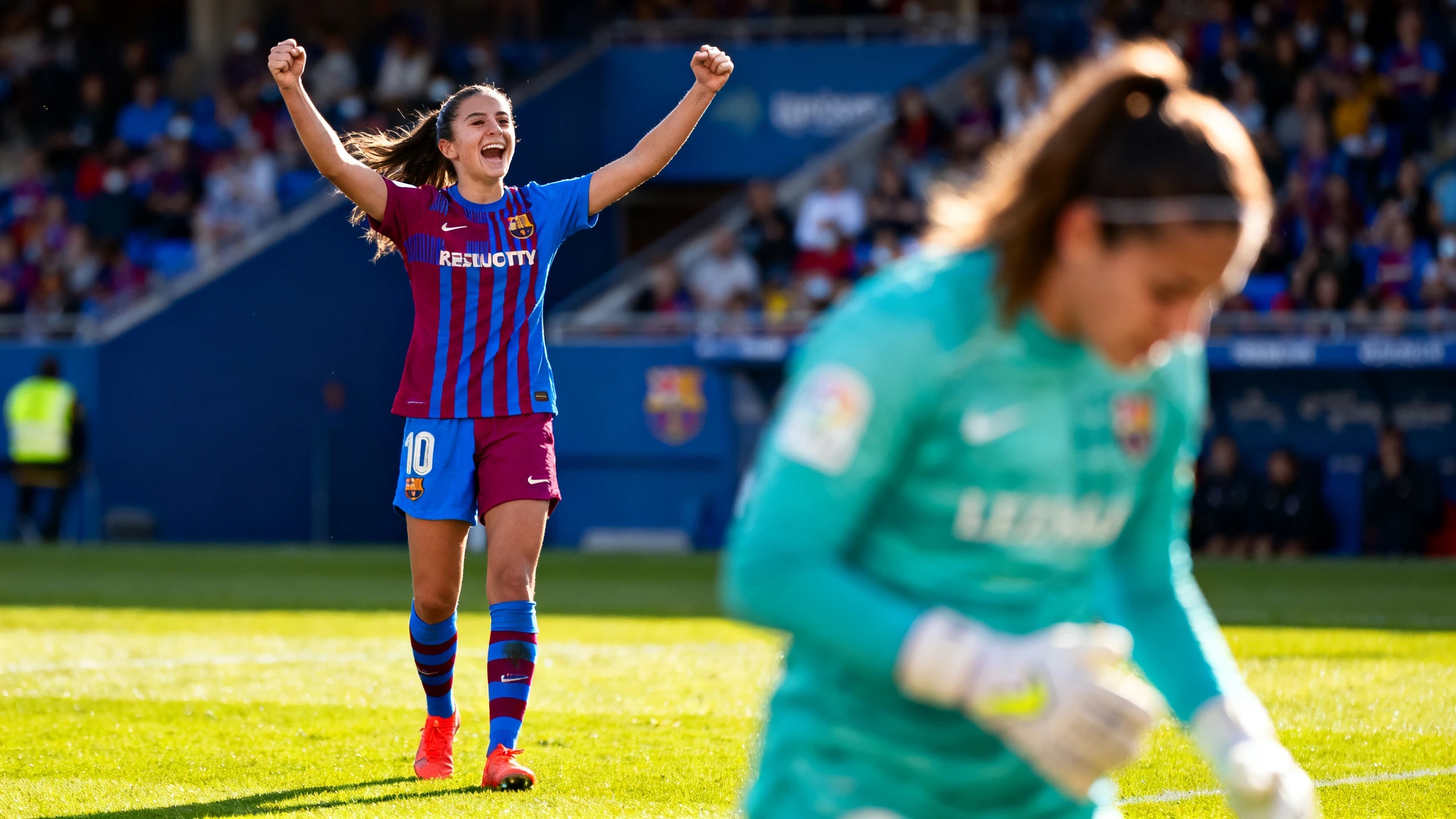 Sólido arranque del Barcelona Femenino y gol tempranero al inicio del partido Español.News