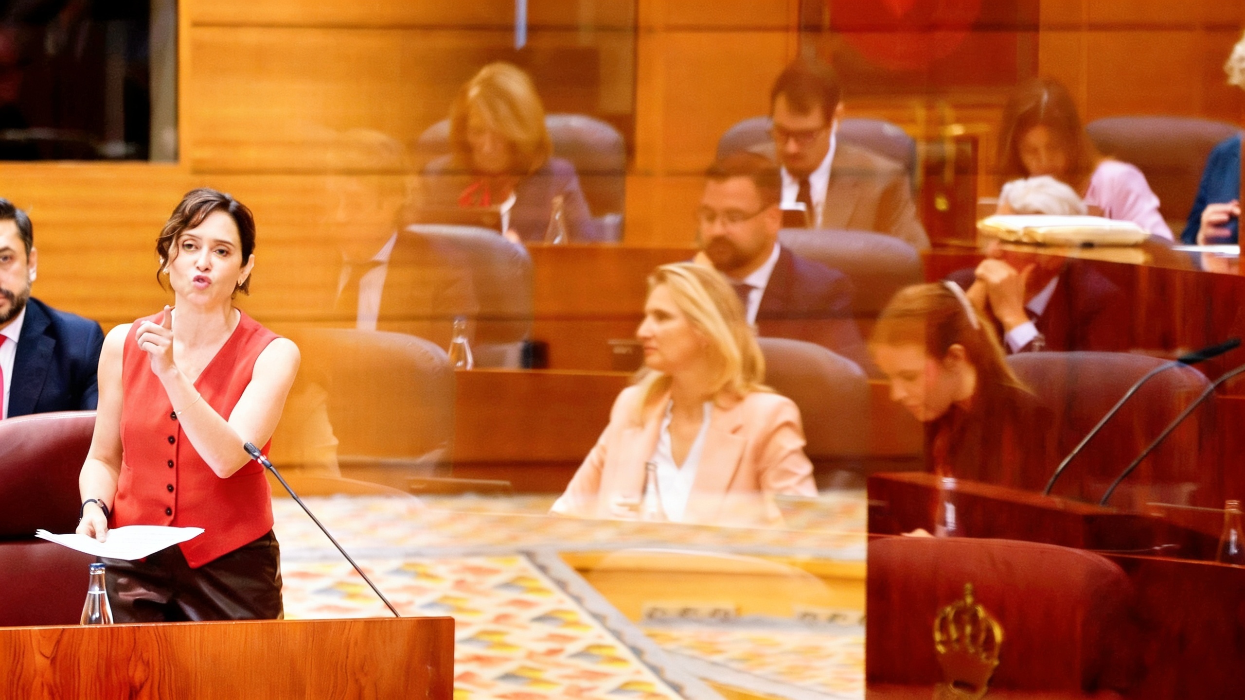 El debate en la Asamblea de Madrid se intensifica por la oposición a la regularización masiva de migrantes Español.News