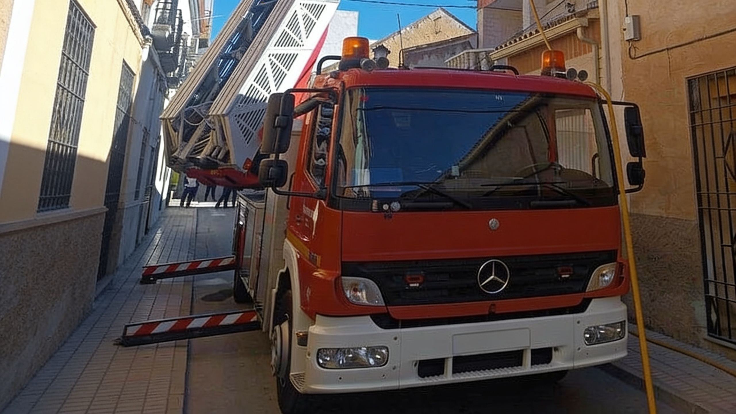 Dos trabajadores mueren al derrumbarse un andamio en el centro de Benidorm Español.News