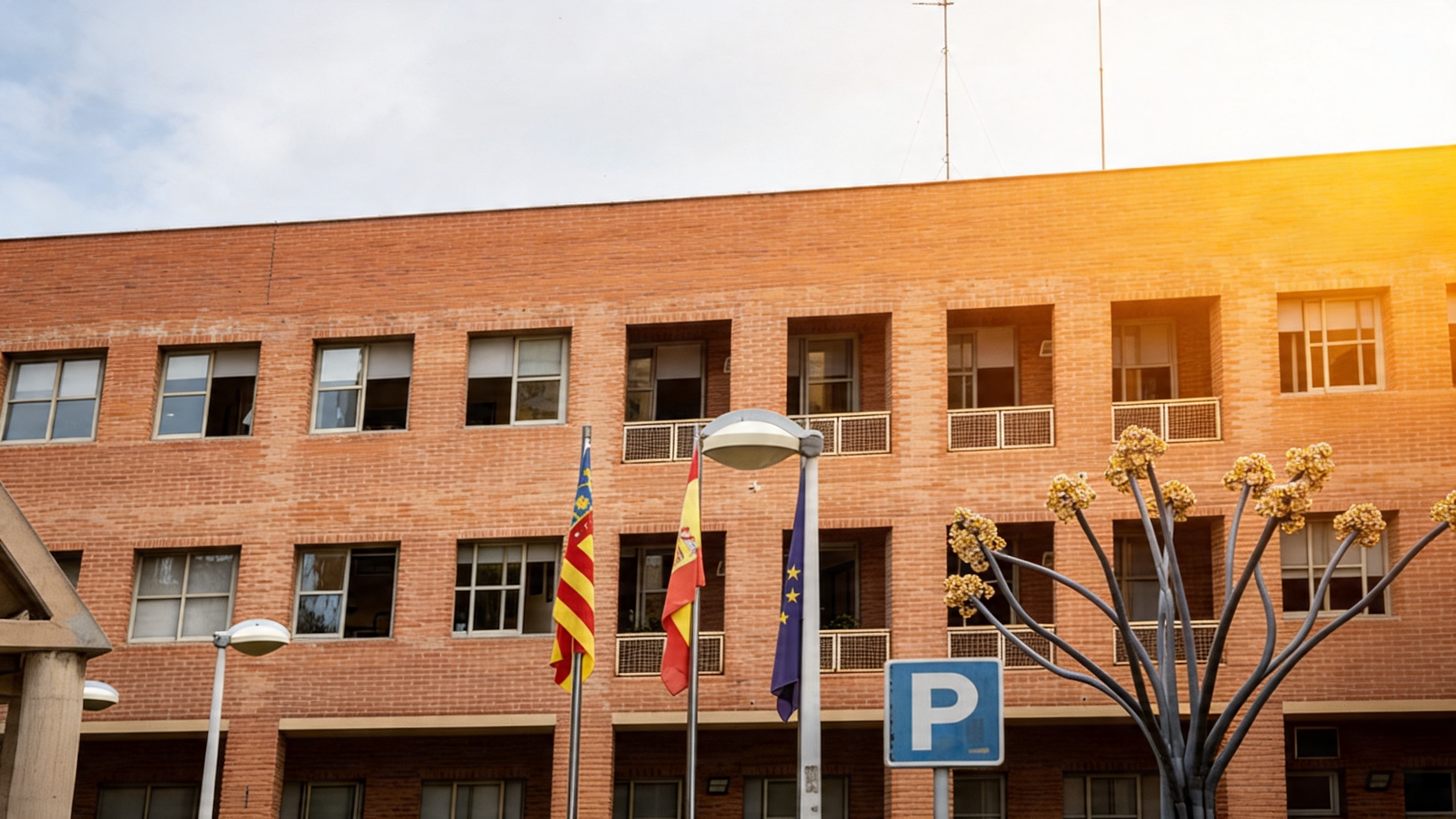 El libro de un funcionario provoca polémica por sus descripciones y expresiones controvertidas Español.News