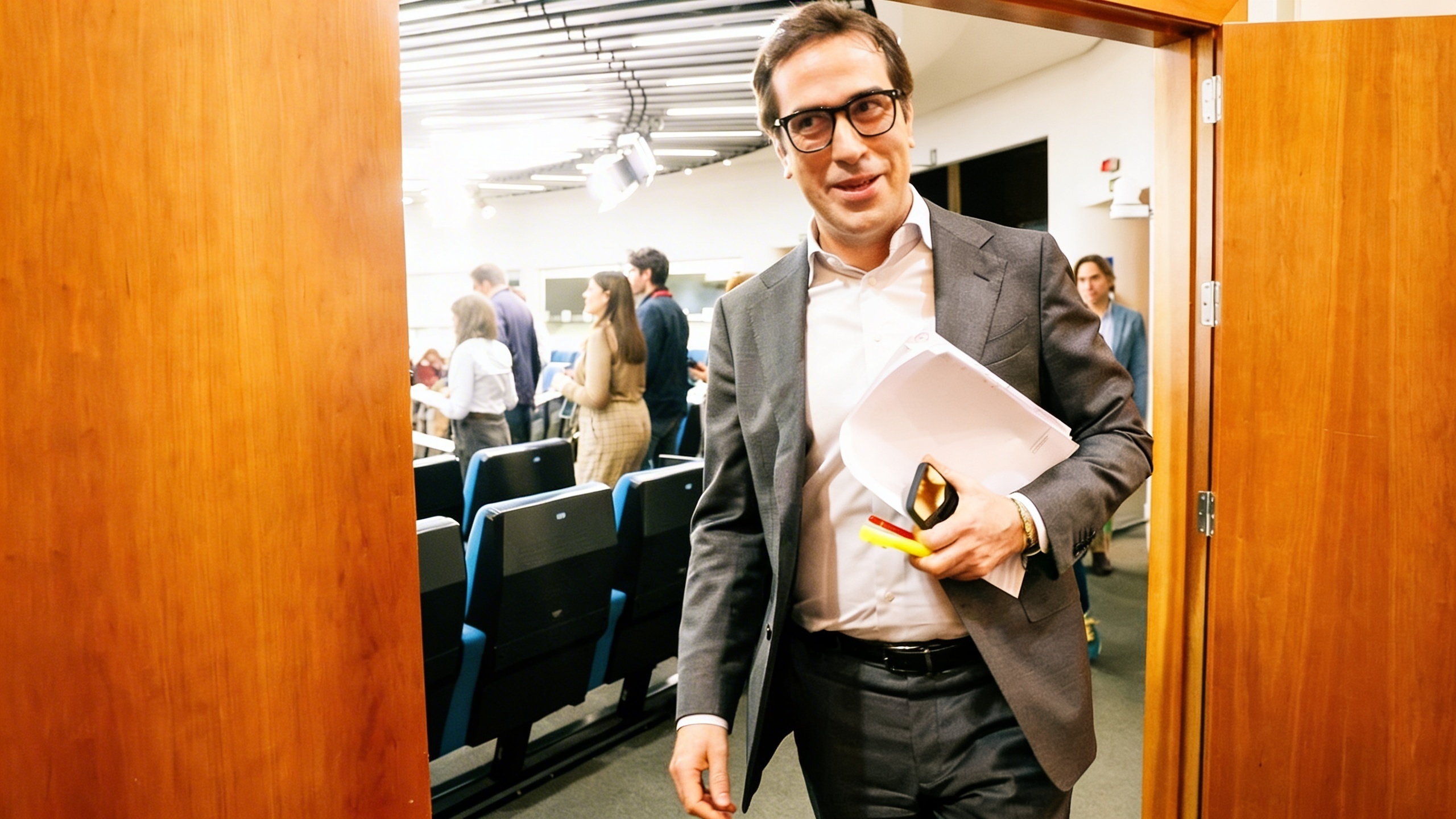 Cambio en la vicepresidencia clave quién asumirá el control de las finanzas Español.News