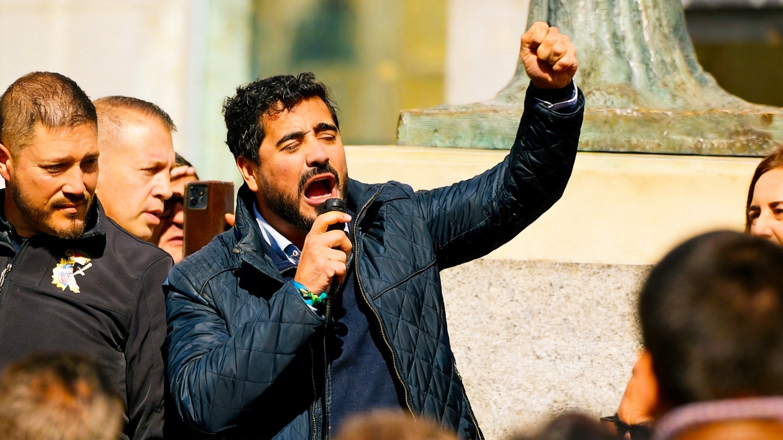 Lo que revela la investigación contra Alvise y el caso del alcalde Español.News