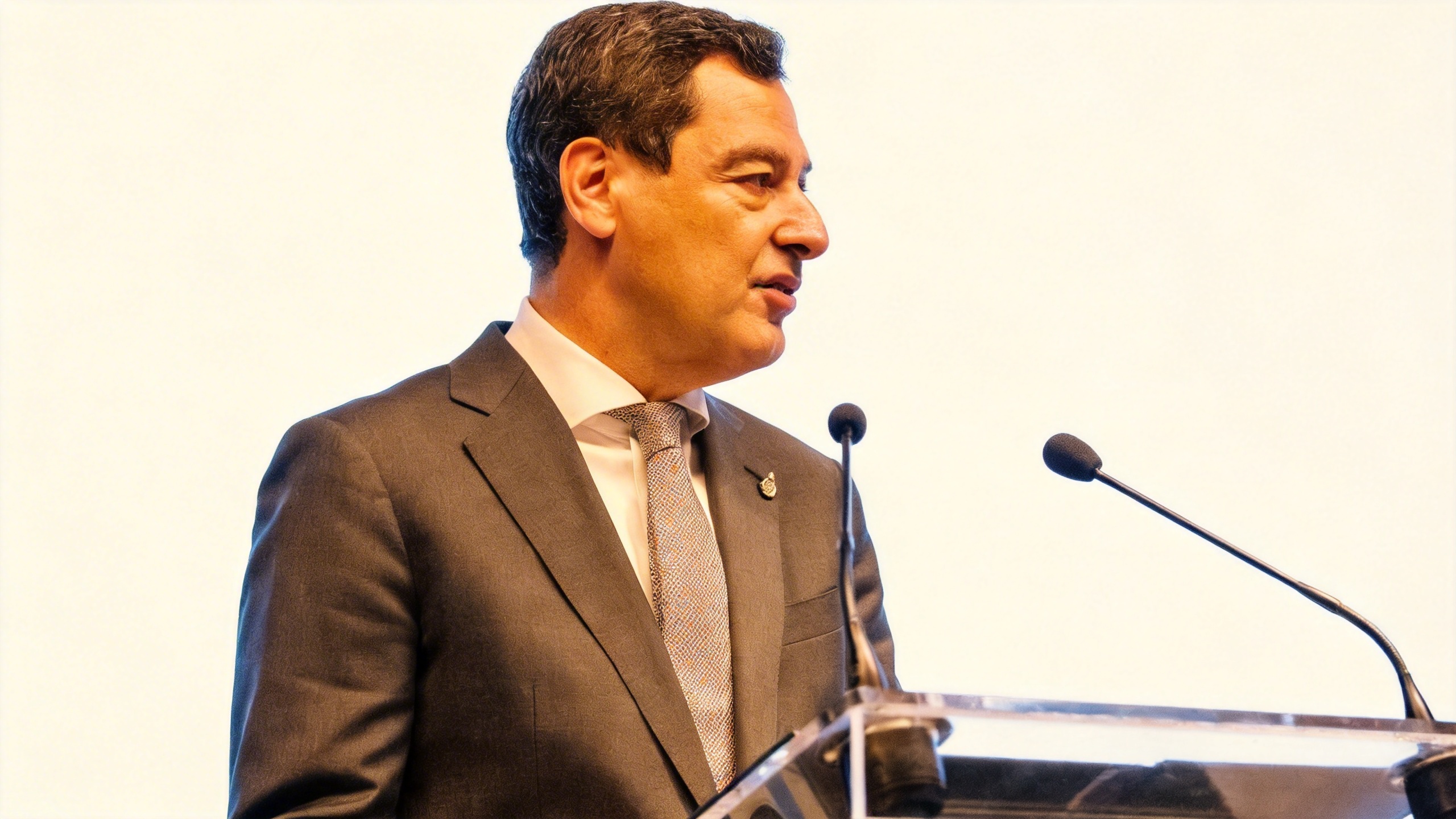Gobierno andaluz evalúa cambiar la fecha electoral por eventos de gran escala Español.News