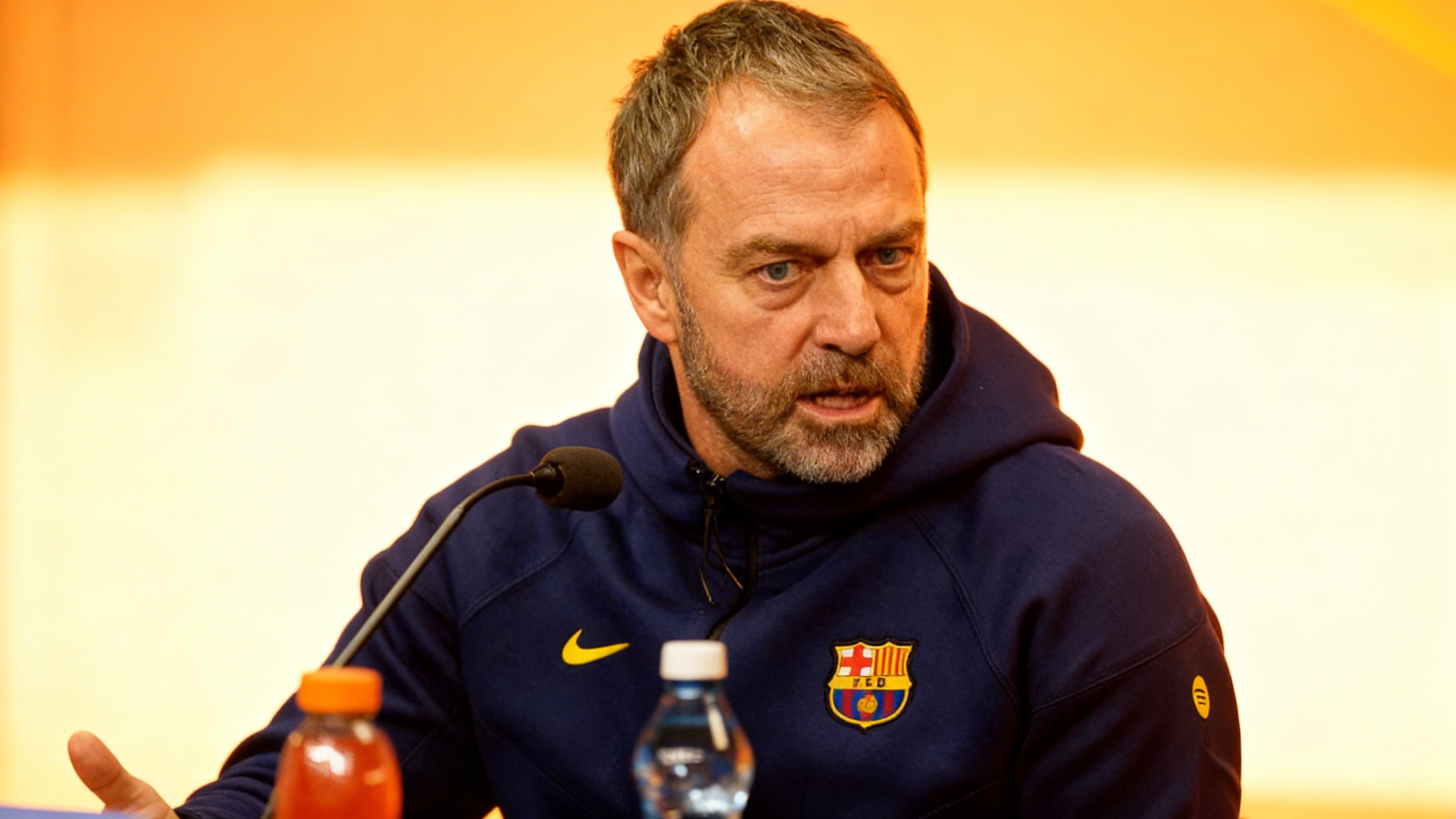 Flick anuncia su último contrato con el club Español.News