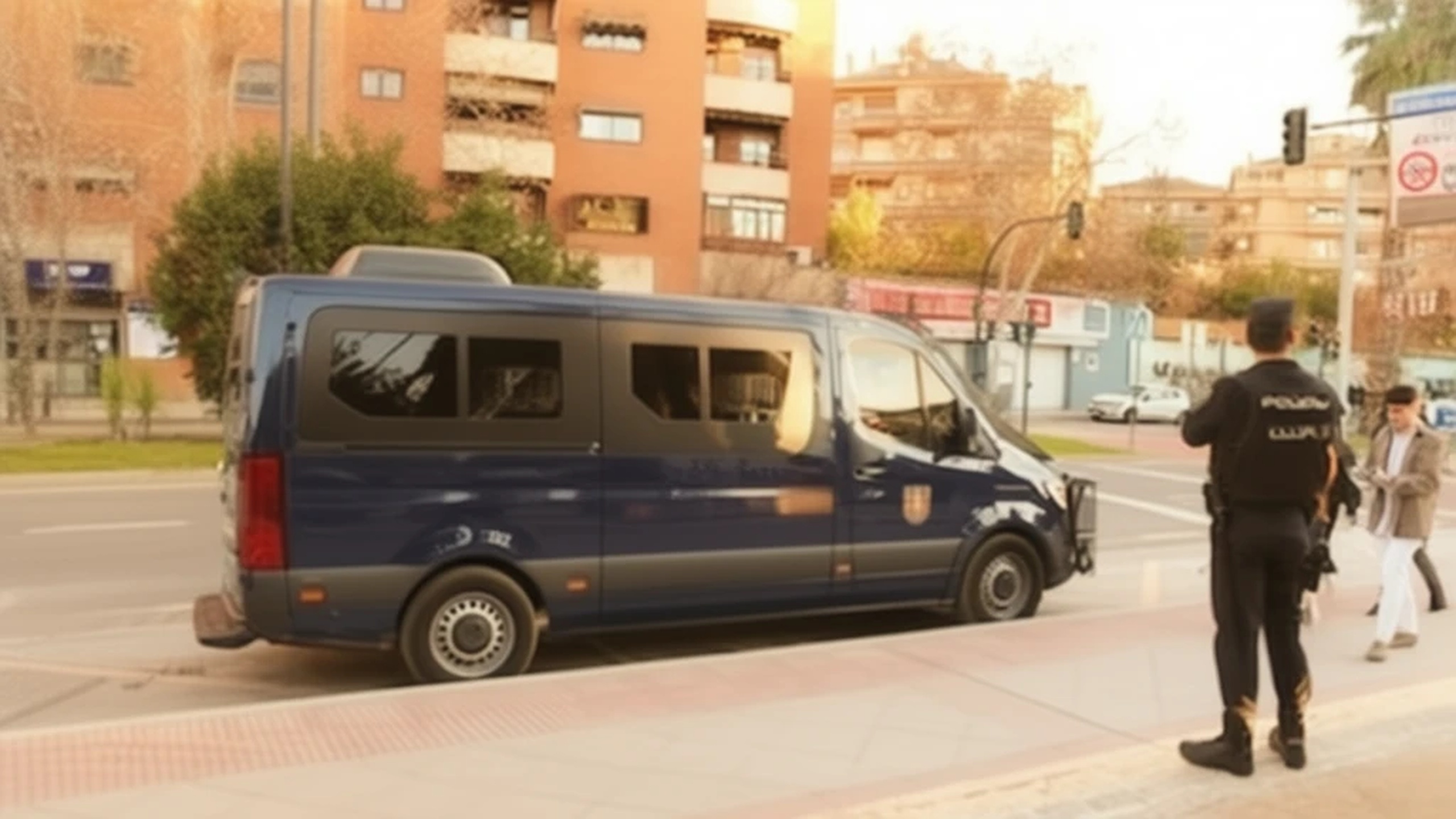 Enfrentamientos juveniles terminan con disturbios, arrestos y tensión en las calles; descubre cómo la situación escaló y qué representa para la seguridad ciudadana Español.News