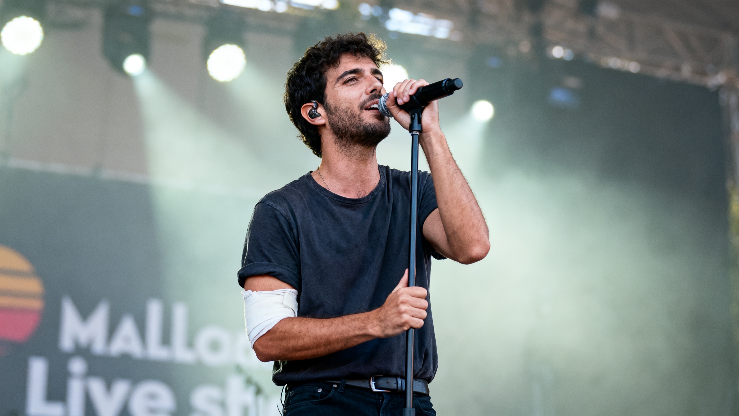 La recuperación del cantante y cambios inesperados en su agenda de conciertos Español.News