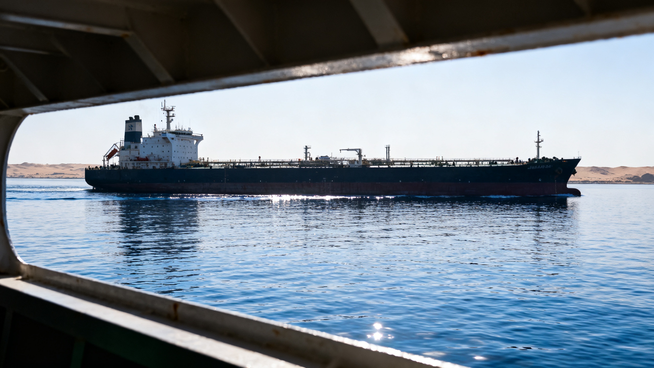 El flujo de petróleo por Ormuz aumentó un 50% tras el levantamiento parcial de restricciones Español.News
