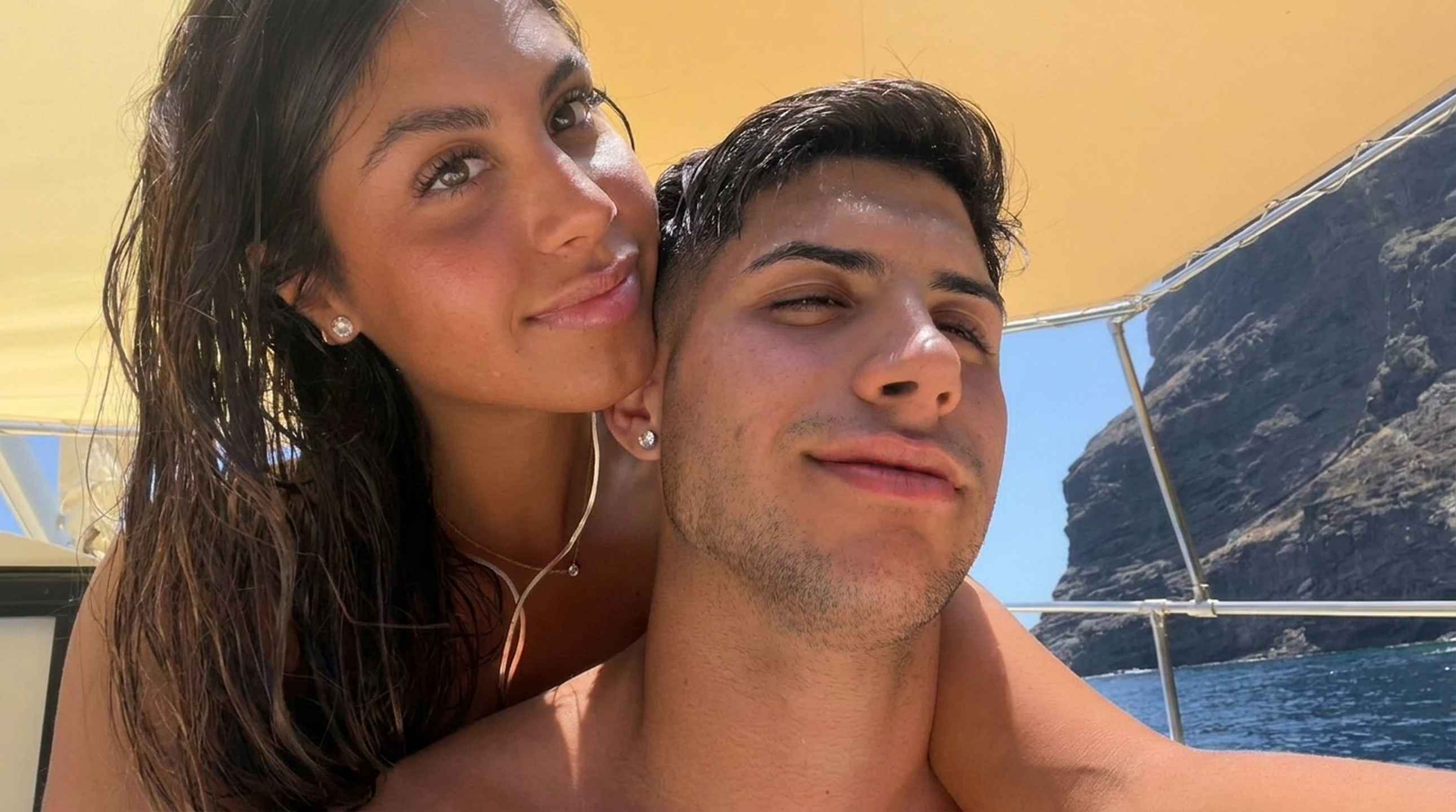 Daniela Sánchez y Antoñito Cordero hacen oficial su relación tras su viaje a Tenerife Español.News