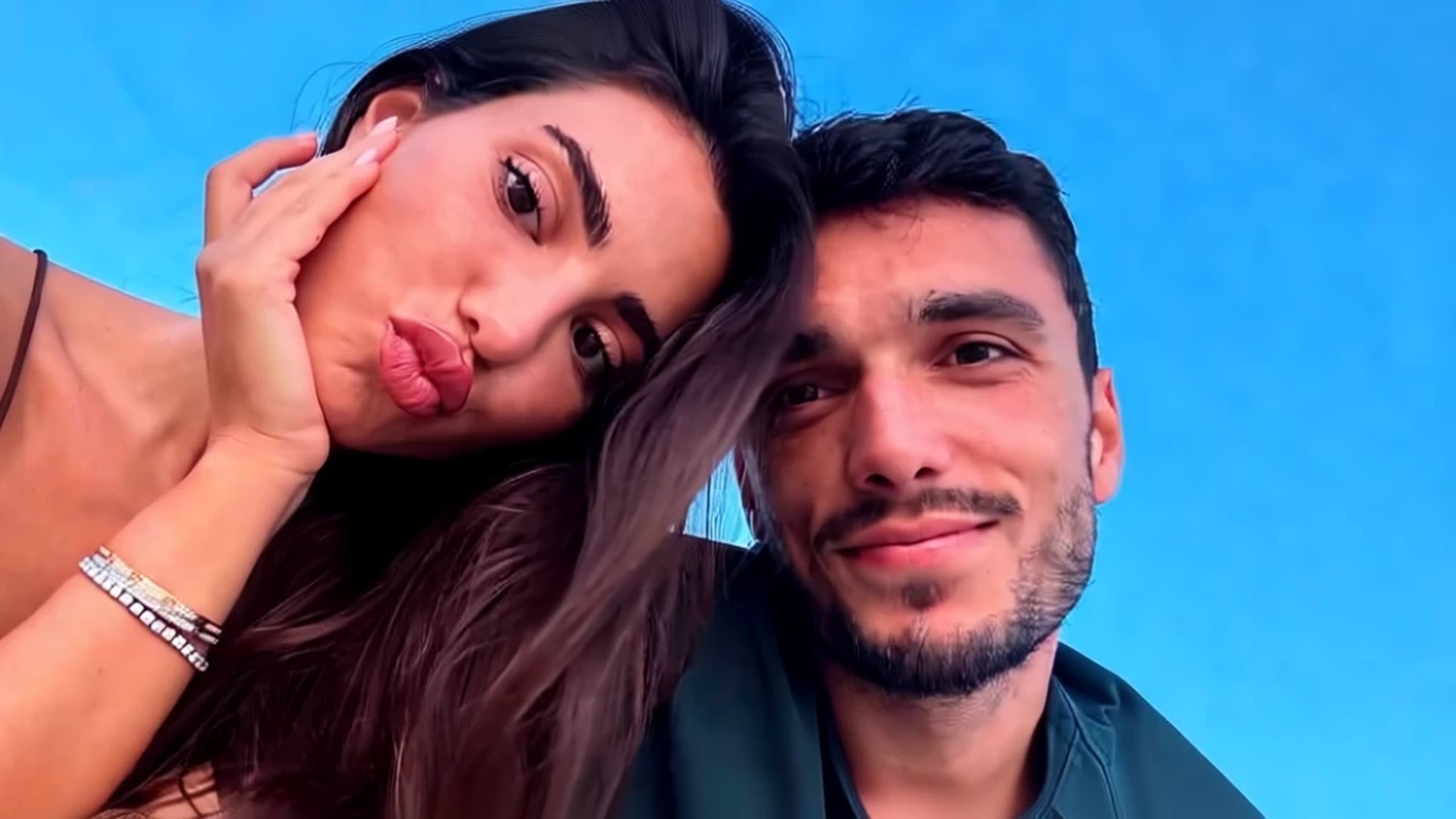 Sandra Garal y Ale Galán revolucionan Instagram con su anuncio más personal Español.News